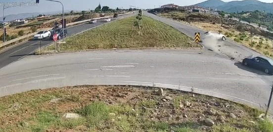 Gaziantep- 2 otomobilin karıştığı kazada 1