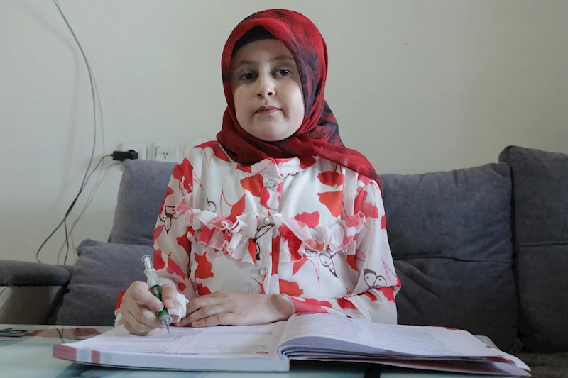 Karaciğer nakli bekleyen Zeynep ve ailesi, bayramı buruk geçiriyor