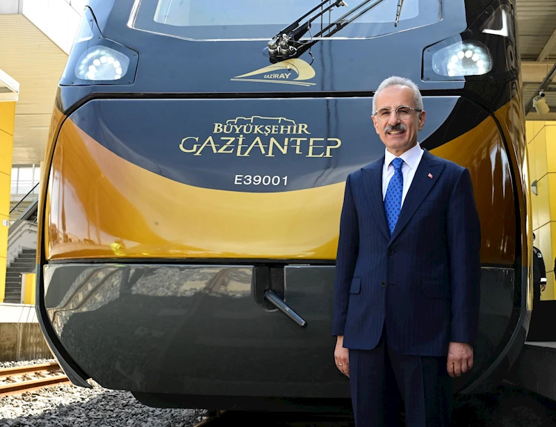 Ankara- Bakan Uraloğlu: Trenler güneş enerjisiyle üretilecek /Video eklendi 