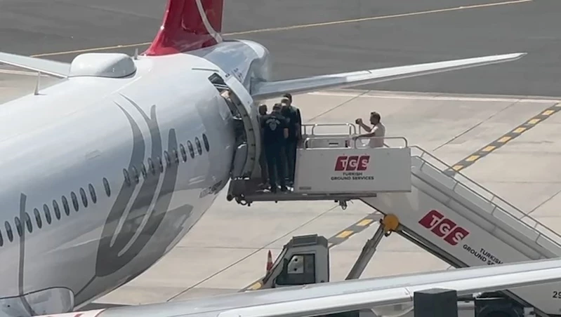 İstanbul- Leman Dergisi yazı işleri müdürü İstanbul Havalimanı