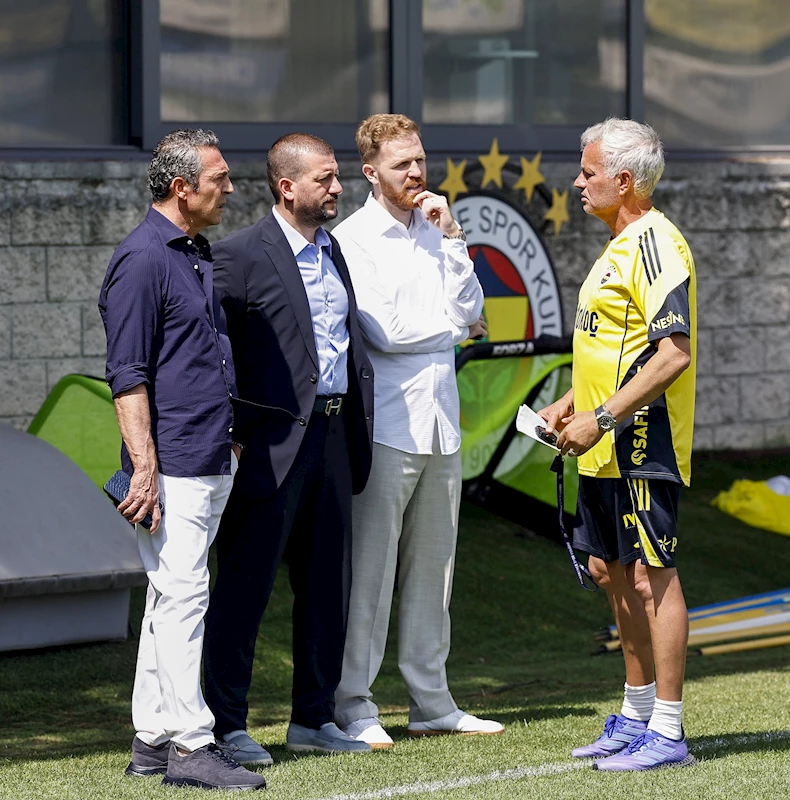 Fenerbahçe’de başkan Ali Koç antrenmanı takip etti