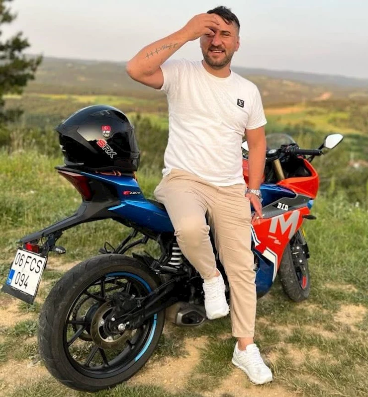 Bariyerlere çarpan motosiklet sürücüsü öldü