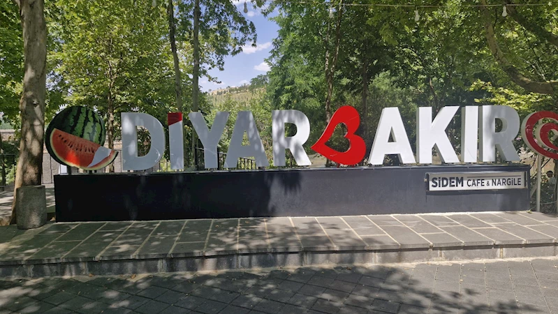 Diyarbakır’da hava sıcaklıkları 45 dereceyi geçti, tarihi mekanlar boş kaldı / Ek fotoğraflar