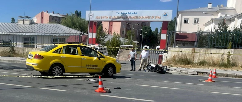 Ticari taksi ile motosiklet çarpıştı: Karı-koca hayatını kaybetti