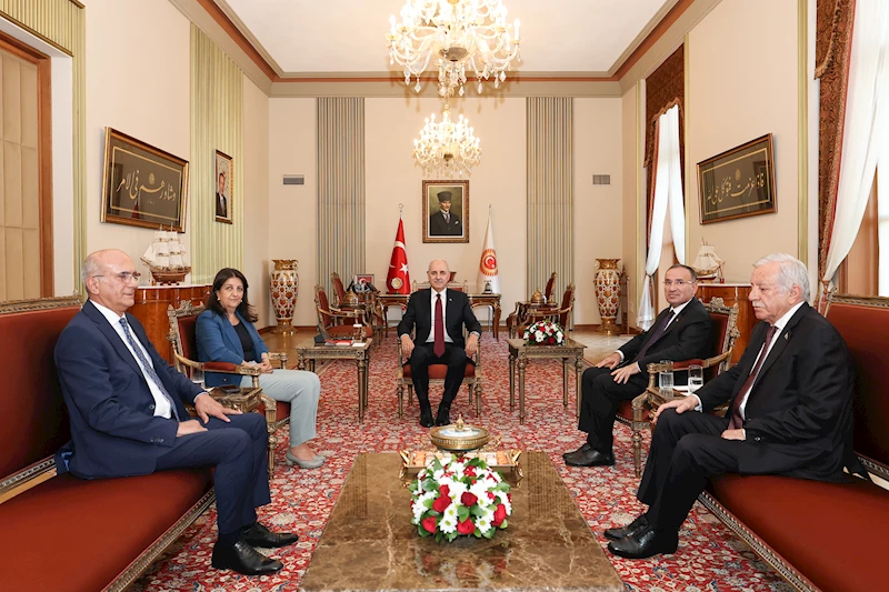 TBMM Başkanı Kurtulmuş, Meclis başkanvekillerini kabul etti
