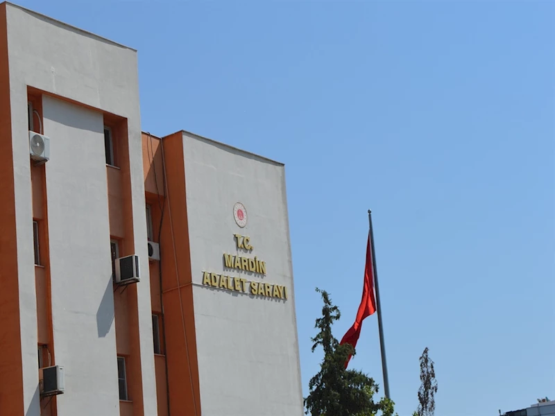 Babasını bombayla öldürmeye çalışan oğlu ile 3 arkadaşı hakkında 29 yıla kadar hapis istendi
