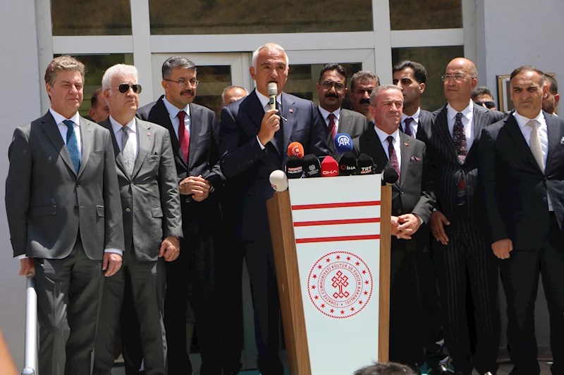 Hakkari - Bakan Ersoy: Terörsüz Türkiye ülkemizin önüne yepyeni kapılar açacak /Video eklendi 