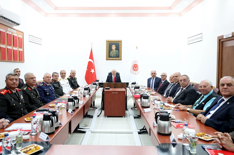 Bakan Güler, Kıbrıs Şehit ve Gazi Dernekleri’nin üyeleriyle bir araya geldi