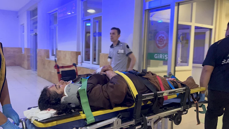 Sivas’ta yolcu otobüsü devrildi: 4 ölü, 33 yaralı/Ek Fotoğraflar (2)