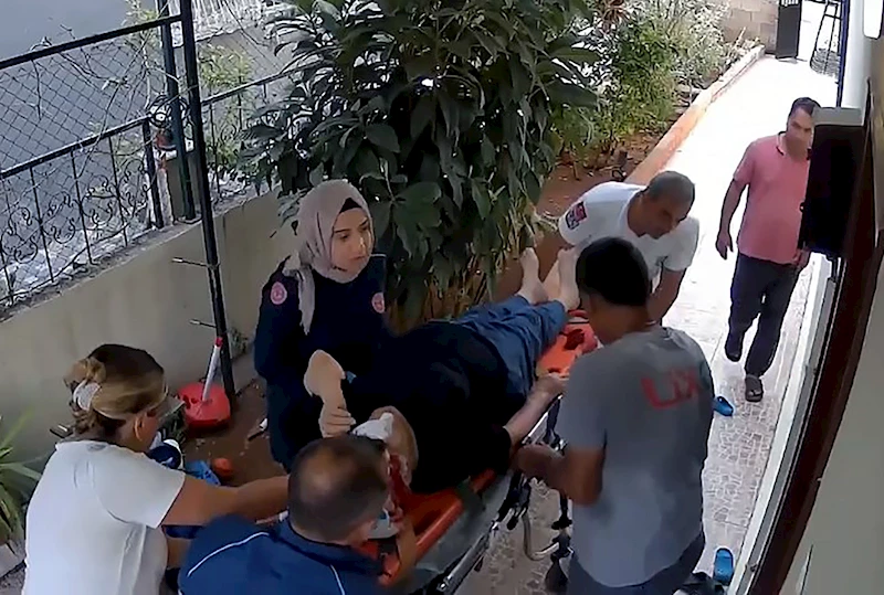 Merdivenden düşüp yaralandı, kuryenin ihbarıyla hastaneye kaldırıldı