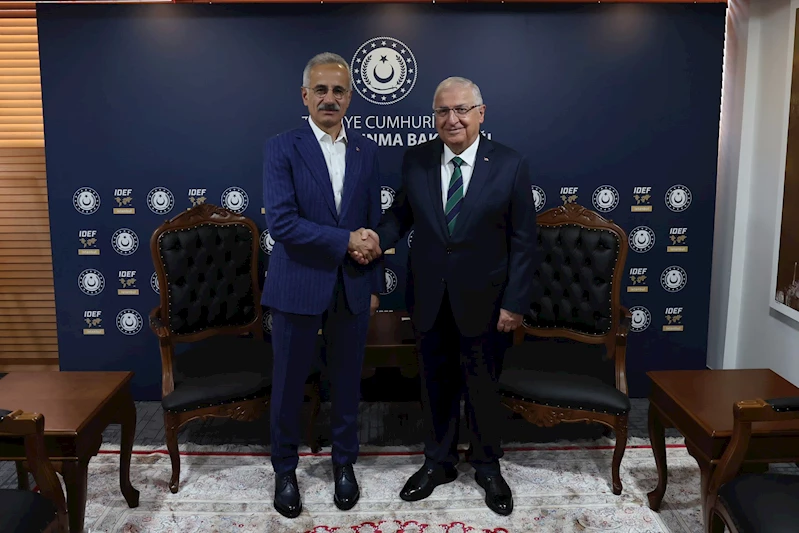 İstanbul- Bakan Güler ve Bakan Uraloğlu bir araya geldi 