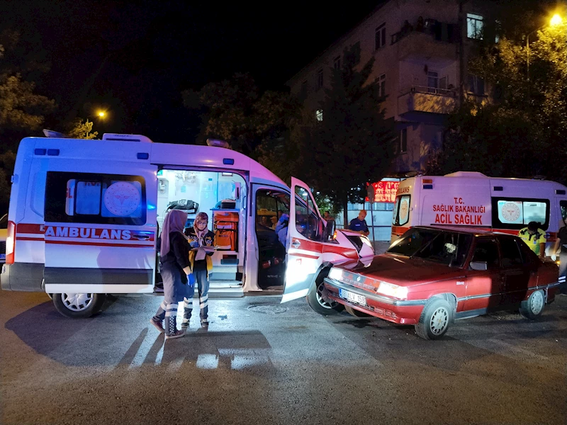 Kayseri’de ambulans ile otomobil çarpıştı: 2 yaralı