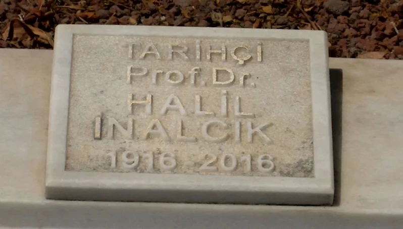 İstanbul- Prof. Dr. Halil İnalcık vefatının 9