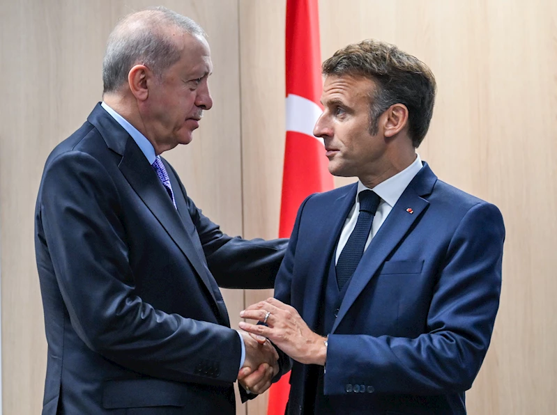 Macron, Cumhurbaşkanı Erdoğan ile Gazze’deki durum hakkında görüştüğünü söyledi