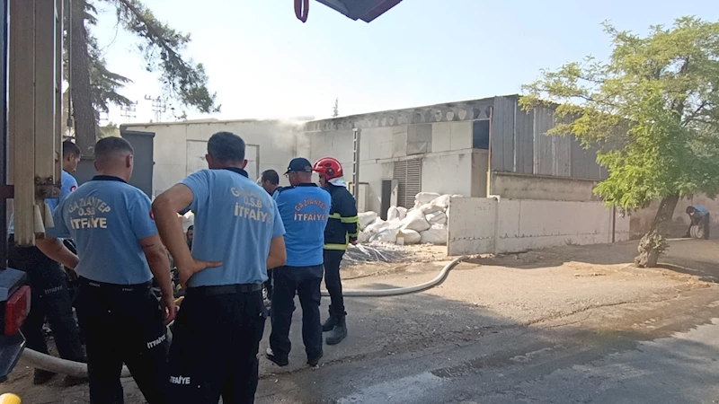 Gaziantep’te tekstil fabrikasında çıkan yangın söndürüldü 