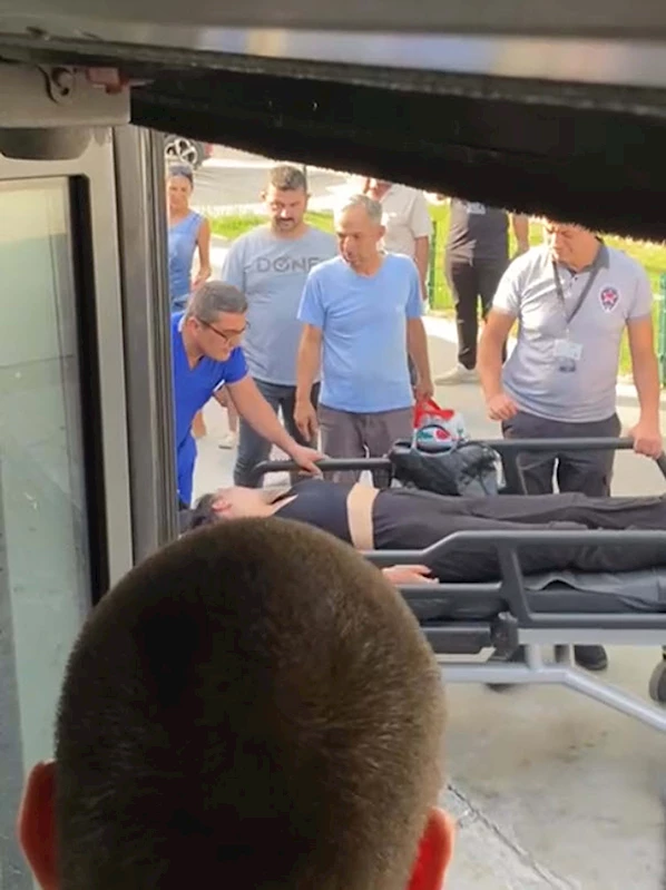 Otobüs şoförü, rahatsızlanan yolcuyu hastaneye yetiştirdi