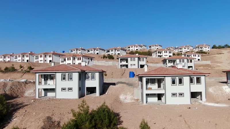 Bakan Kurum: Asrın inşasında 300 bininci anahtarı teslim etmeye hazırlanıyoruz