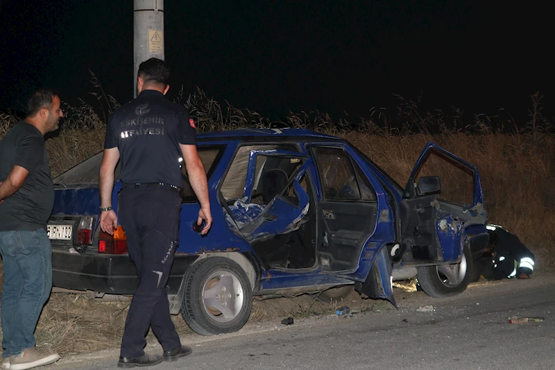 Direğe çarpan otomobildeki 4 kişi yaralandı
