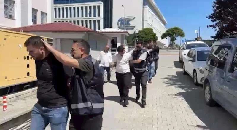 Eğlence mekanında silahlı saldırı; 2 yaralı (2)