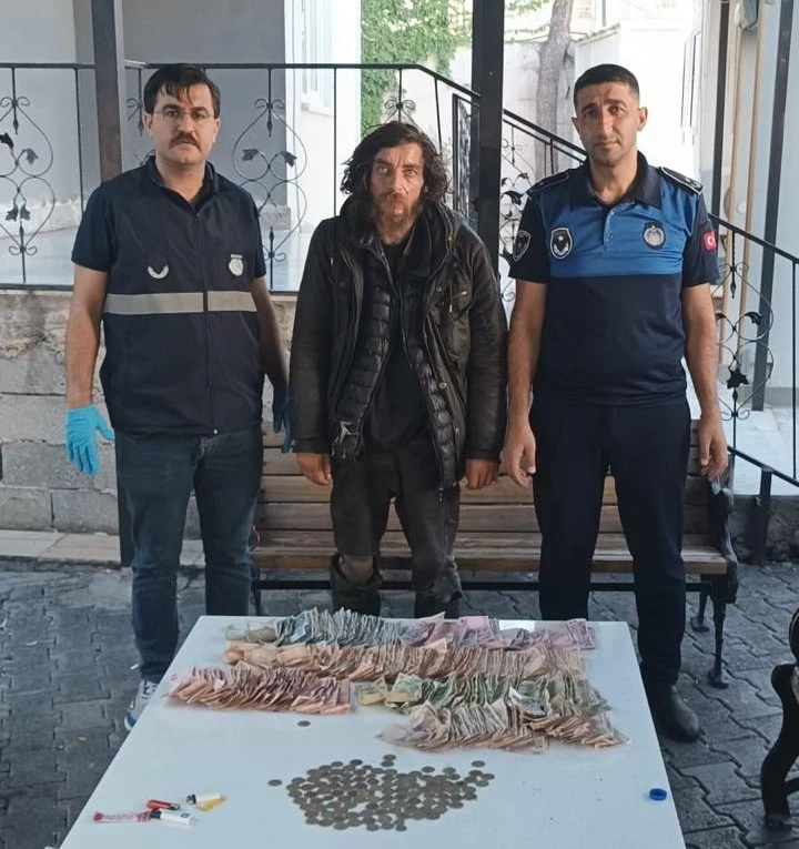 Şanlıurfa’da dilencinin üzerinden 20 bin lira çıktı