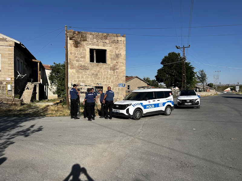 Kayseri’de iki grup arasındaki bıçaklı kavga kamerada: 4 yaralı