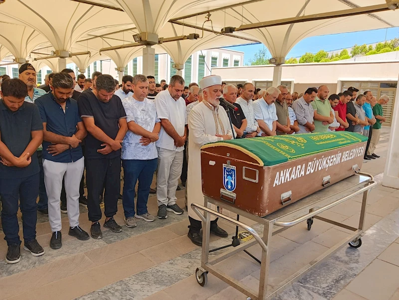 İş görüşmesine giderken kazada ölen mühendis toprağa verildi