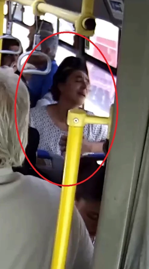 Otobüs şoförü fenalaşan yolcuyu hastaneye yetiştirdi