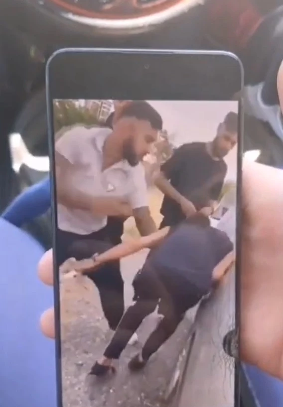 Boş araziye götürdükleri kişiyi darbedip görüntüsünü paylaştılar; 2 tutuklama