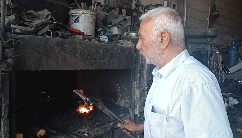 Ocak başında 47 yıldır demir dövüyor