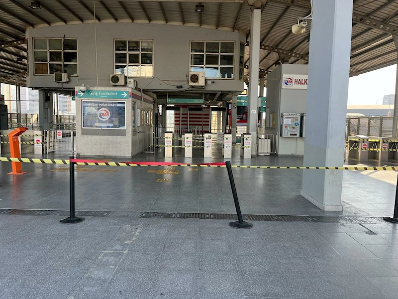 İzmir -İZBAN seferleri, memurların iş bırakma eylemi nedeniyle iptal edildi /Video eklendi 