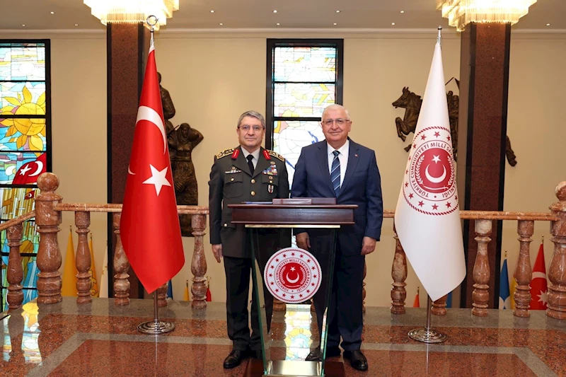 Bakan Güler, Genelkurmay Başkanı Bayraktaroğlu’nu kabul etti