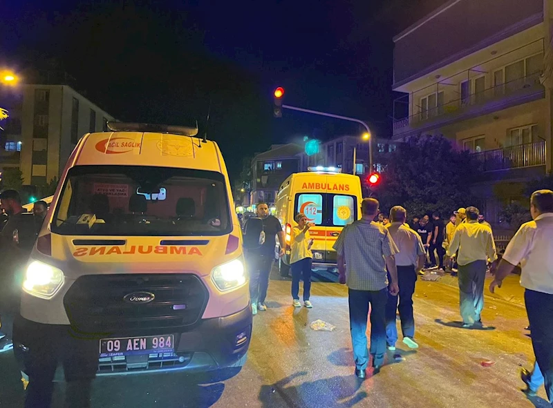 Aydın’da otomobil ile yolcu minibüsü çarpıştı: 11 yaralı