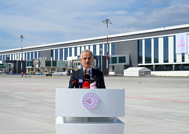 Bakan Uraloğlu: Havalimanlarında 134,9 milyon yolcuya hizmet verildi