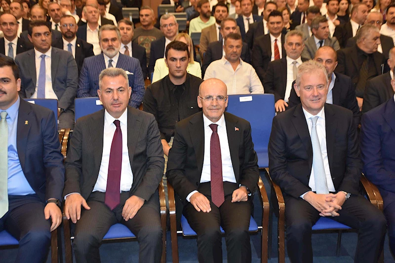 Bakan Şimşek, İzmir’de iş dünyasıyla buluştu