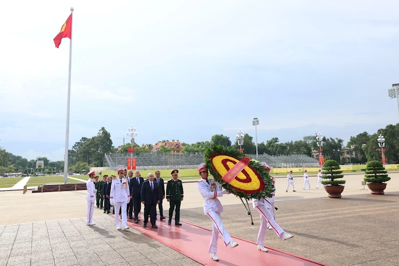 Bakan Güler, Vietnam