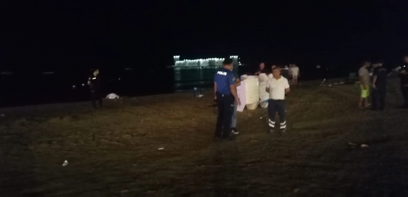 Gece denize girip, boğuldu