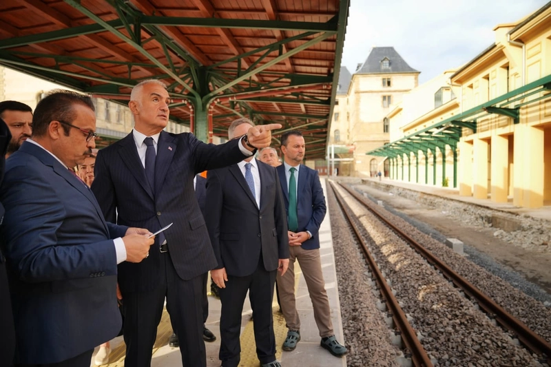 İstanbul- Bakan Ersoy; Tarihi Haydarpaşa Garı kültür ve sanat merkezi olacak