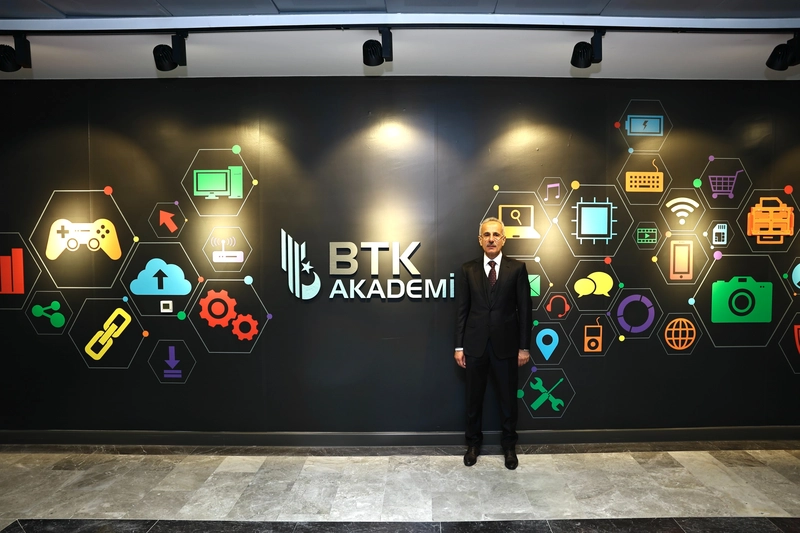 Bakan Uraloğlu: BTK Akademi, ücretsiz ve sertifikalı 10 yeni eğitim daha sundu