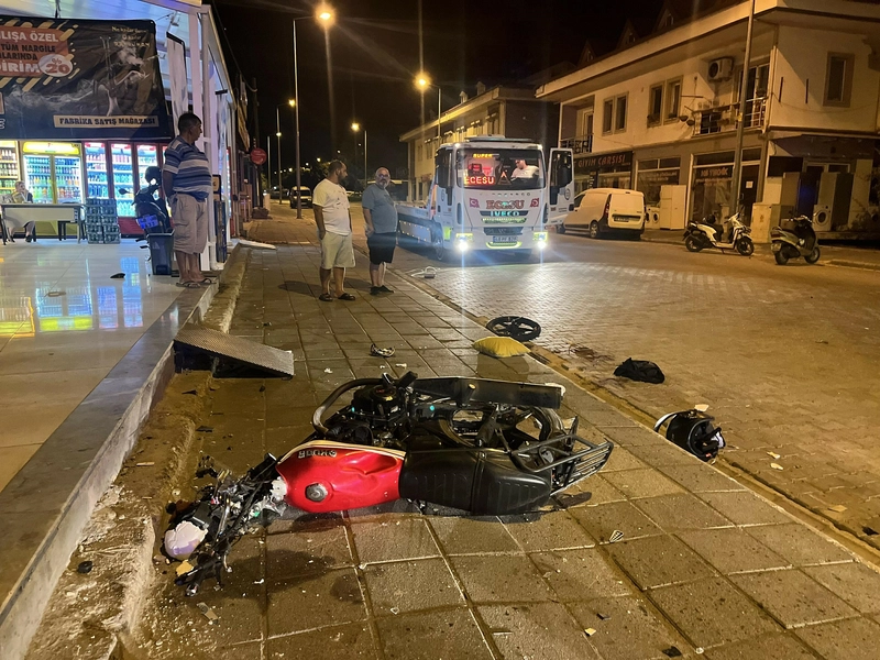 Muğla -Manevra yapan otomobile çarpan, motosikletin sürücüsü öldü /Video eklendi 