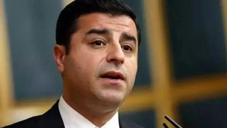 Demirtaş’ın ‘Cumhurbaşkanına hakaret’ duruşması ertelendi