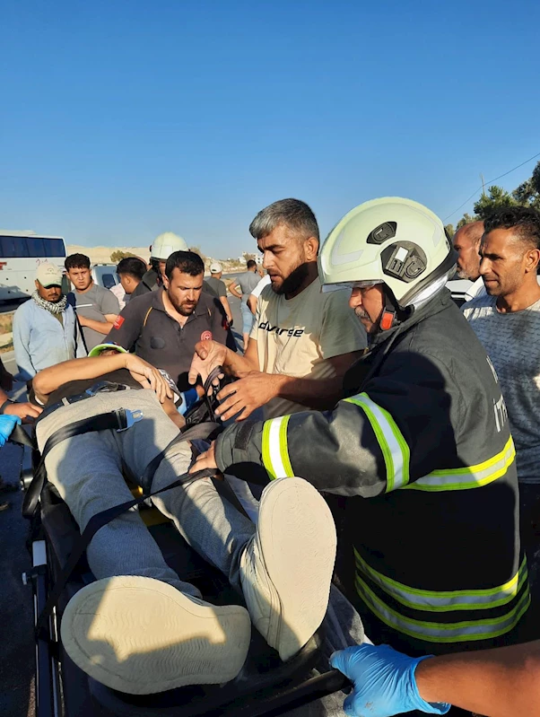 Hatay’da 2 otomobil çarpıştı; 4 yaralı