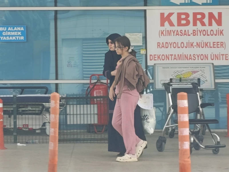 Düğünde tavuklu pilav yiyen 21 kişi, zehirlenme şüphesiyle hastaneye başvurdu
